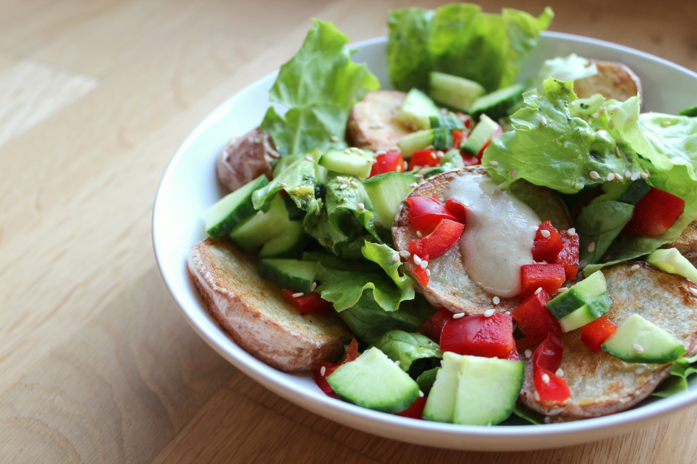 Bunter Salat mit Dillkartoffeln - blattgrün