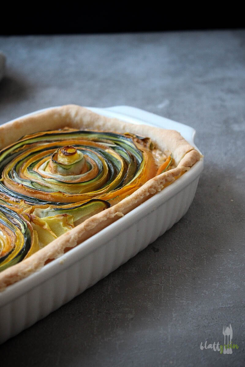 Vegane Quiche mit Zucchiniwirbel